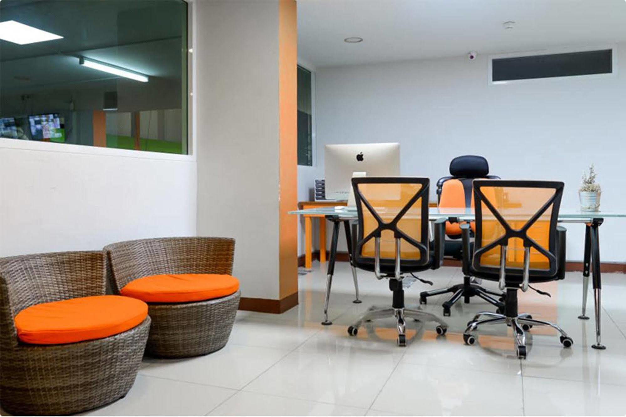 Oyo 460 Int Place Bangkok Exterior foto